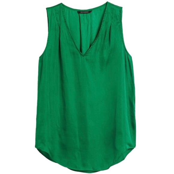 Banana Republic Tops - Banana Republic Soft Satin Pleated Drapey Tank NWT Banana Republic Tops - Banana Republic Soft Satin Pleated Drapey Tank NWT
